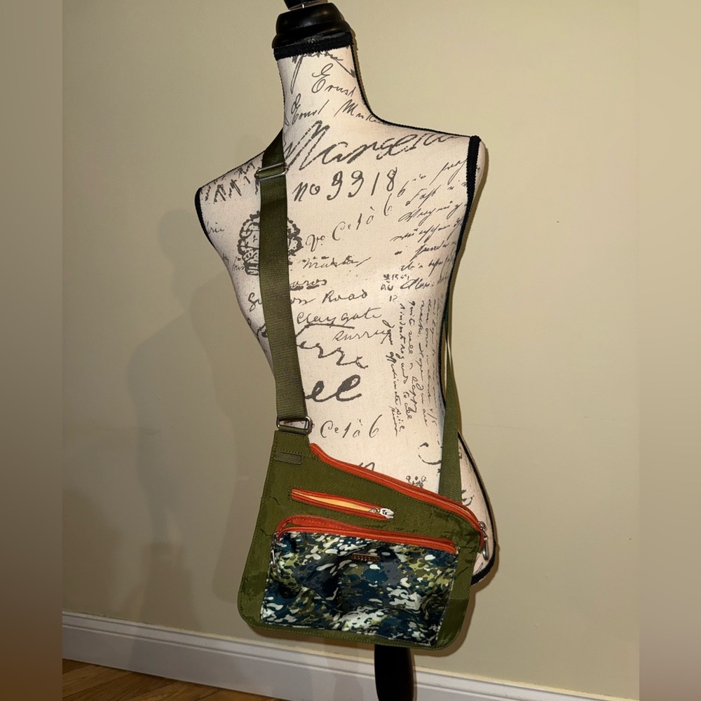 Baggallini Green and Orange Crossbody Bag